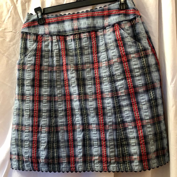 Liz Claiborne seersucker skirt with side pockets - Picture 2 of 5